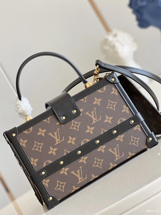 MALLE PETITE V LOUIS VUITTON 0823